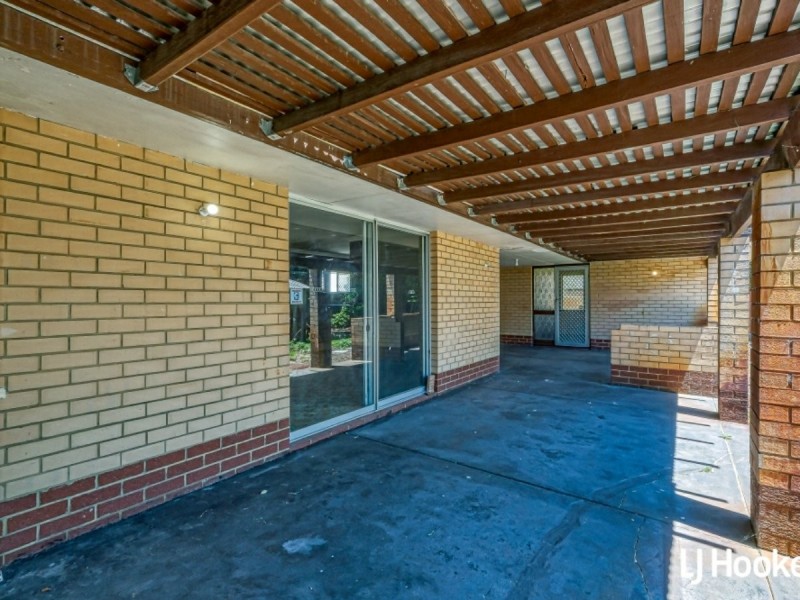 10 Wellington Street, Queens Park WA 6107