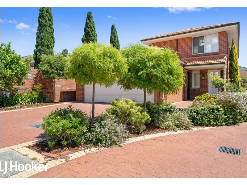 1/13 Kitchener Road, Melville WA 6156