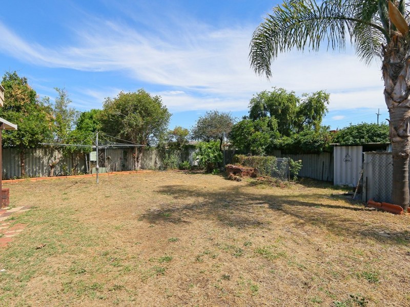 14 Priske Way, Rivervale WA 6103