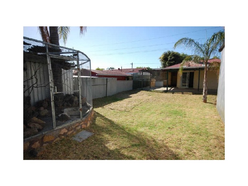 80 Gibbs Street, East Cannington WA 6107