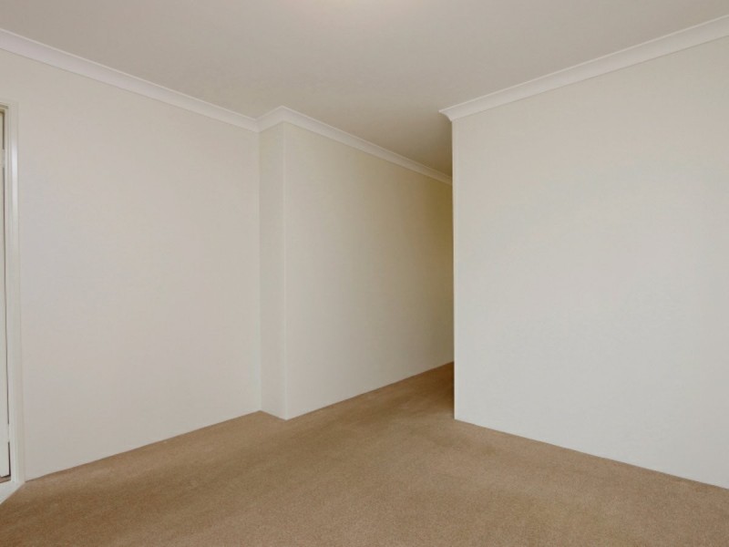 2/14 Crawford Street, Cannington WA 6107