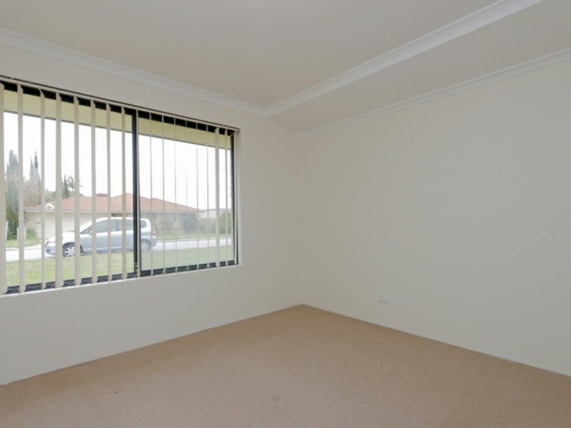 2/14 Crawford Street, Cannington WA 6107