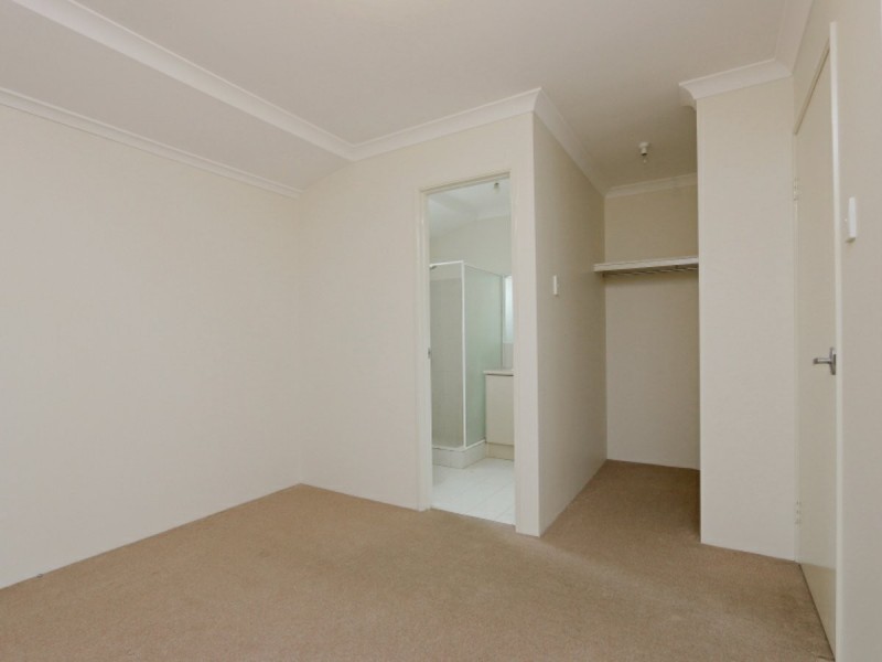 2/14 Crawford Street, Cannington WA 6107