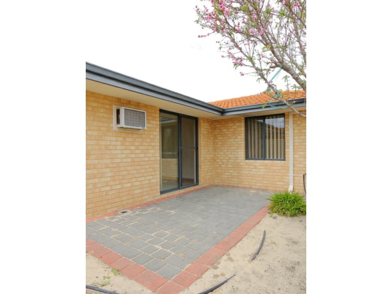 2/14 Crawford Street, Cannington WA 6107