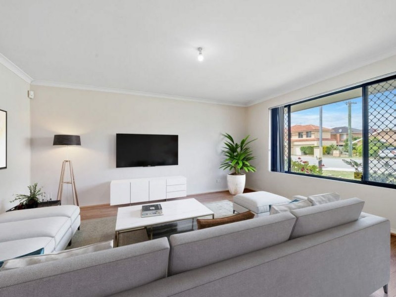 1/245 Robinson Avenue, Belmont WA 6104