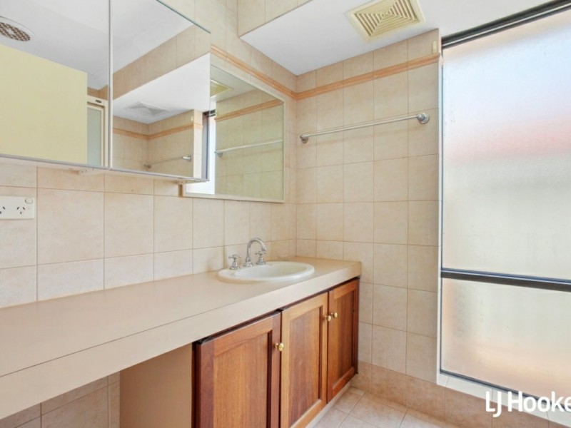 11 Mapleton Place, Duncraig WA 6023