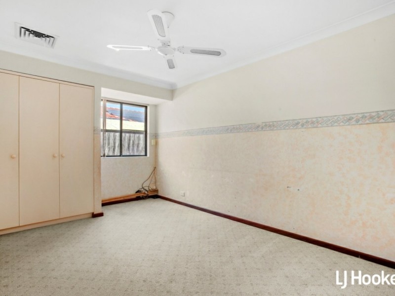 11 Mapleton Place, Duncraig WA 6023