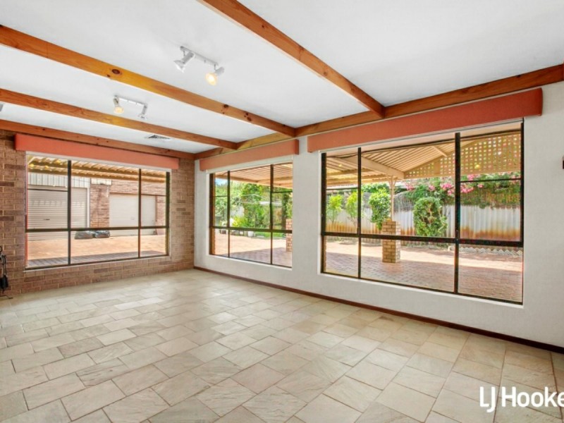 11 Mapleton Place, Duncraig WA 6023