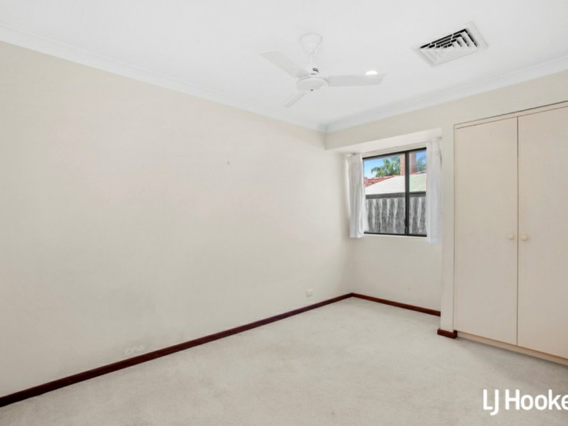 11 Mapleton Place, Duncraig WA 6023