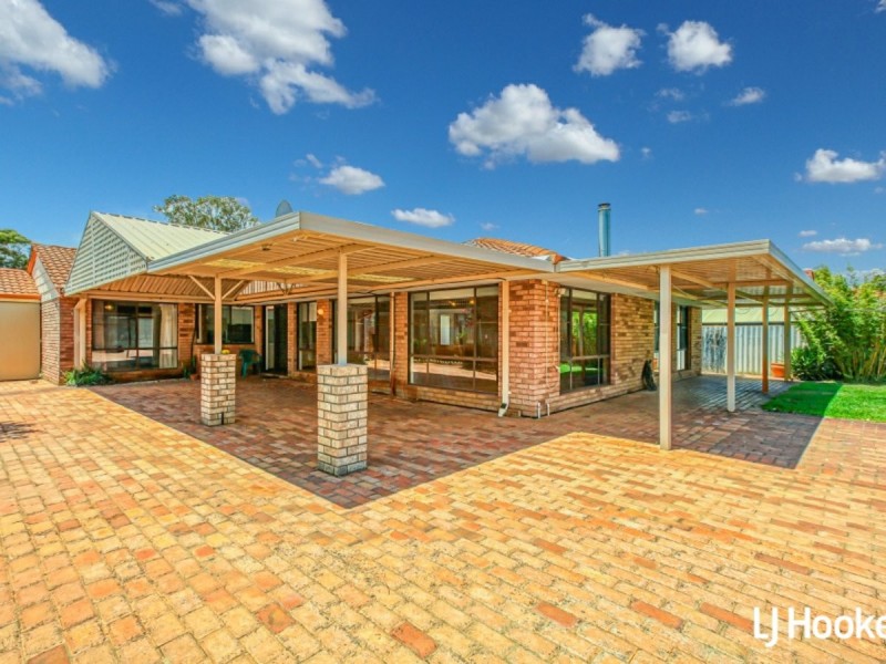 11 Mapleton Place, Duncraig WA 6023