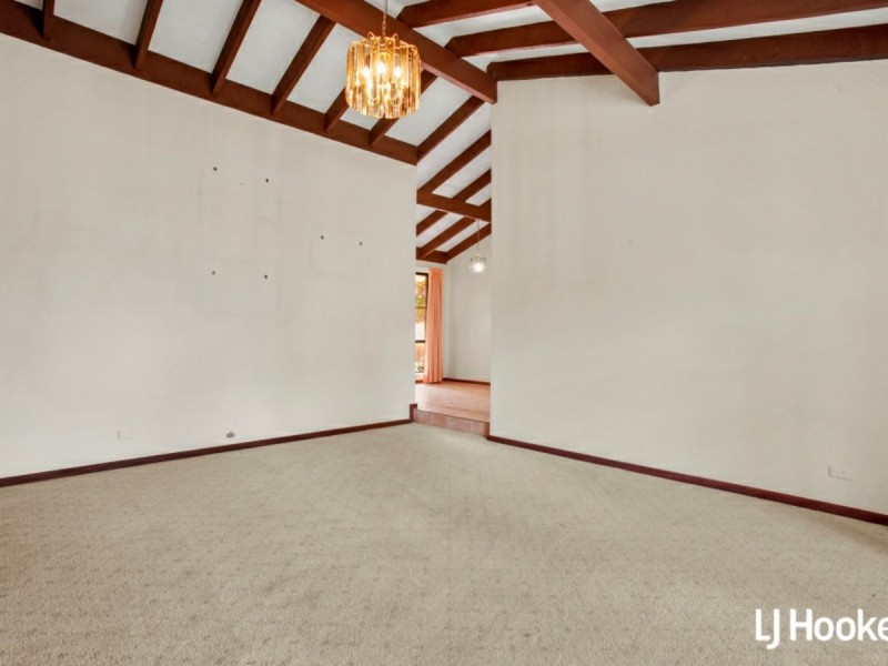 11 Mapleton Place, Duncraig WA 6023