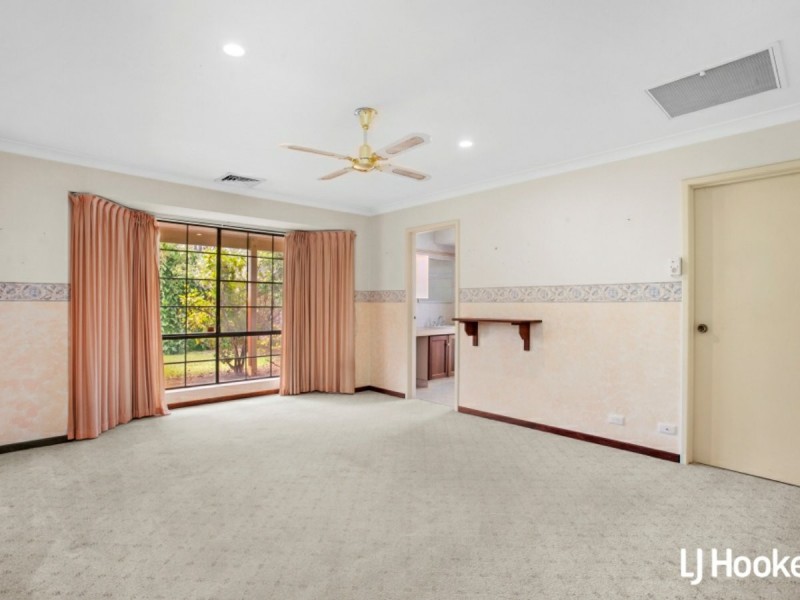 11 Mapleton Place, Duncraig WA 6023