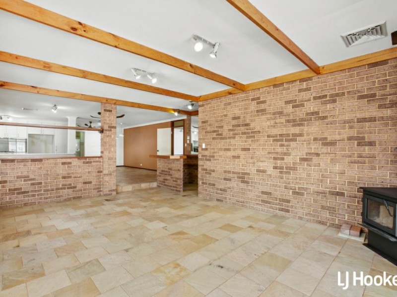 11 Mapleton Place, Duncraig WA 6023