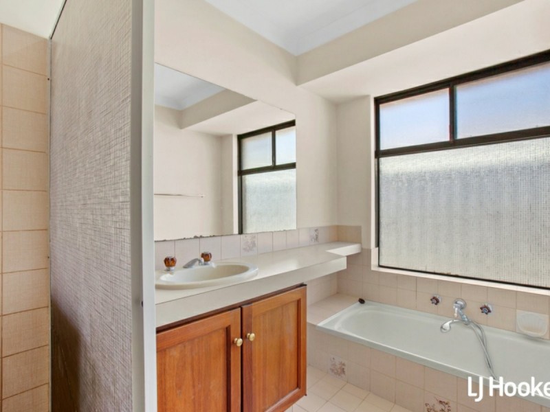 11 Mapleton Place, Duncraig WA 6023