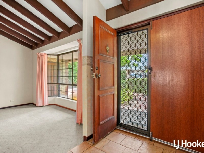 11 Mapleton Place, Duncraig WA 6023