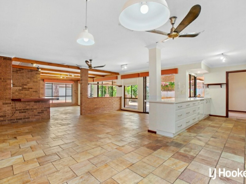 11 Mapleton Place, Duncraig WA 6023