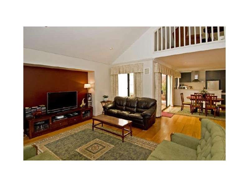 13A Sunbury Road, Victoria Park WA 6100