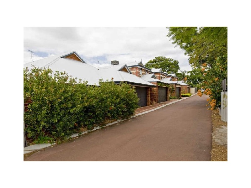 13A Sunbury Road, Victoria Park WA 6100