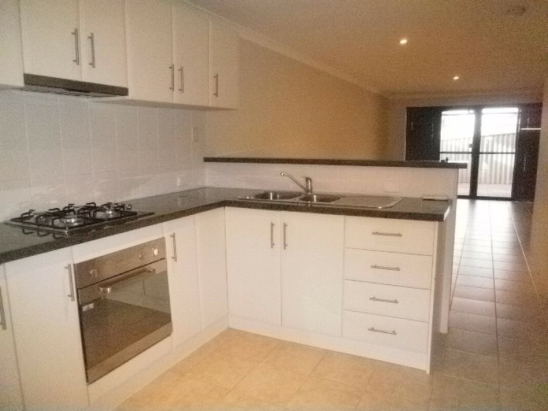 10/50 Norman Street, St James WA 6102