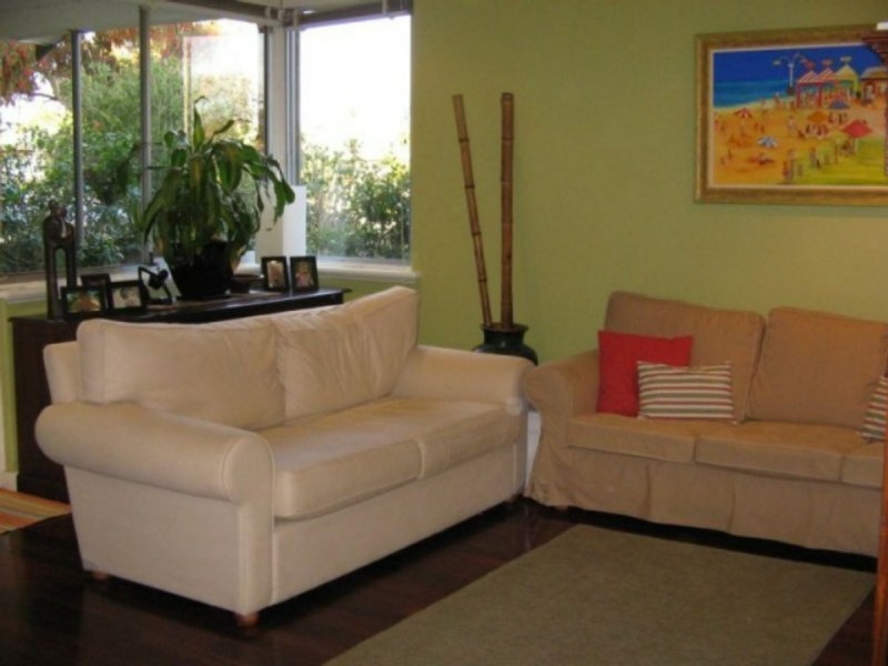 11 Peacock Street, Cloverdale WA 6105