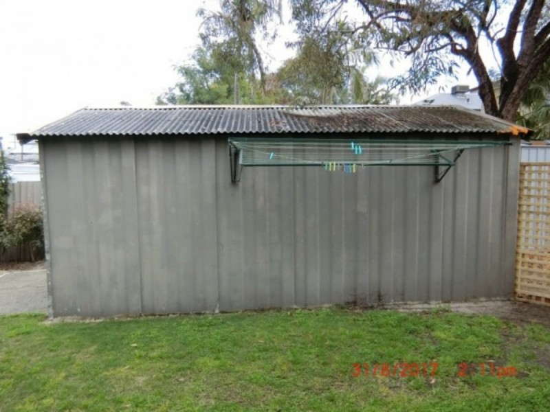 11 Peacock Street, Cloverdale WA 6105