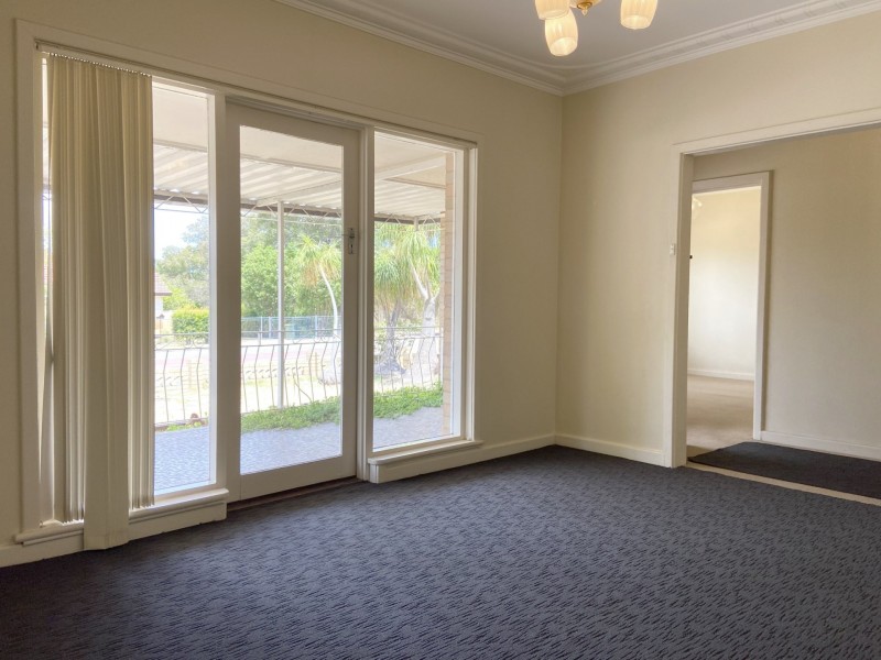 289 Hardey Road, Cloverdale WA 6105