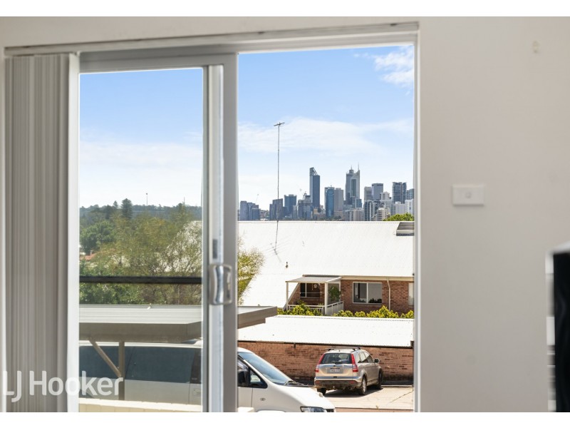 1/17 King George Street, Victoria Park WA 6100
