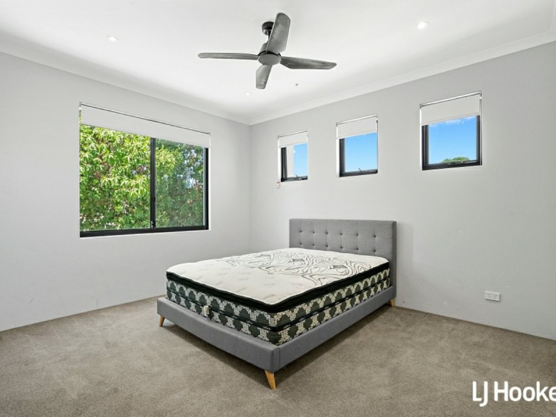 2/174 Leake Street, Belmont WA 6104