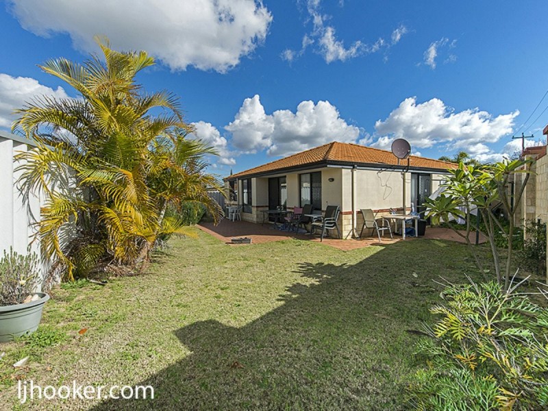4i Ball Place, Queens Park WA 6107