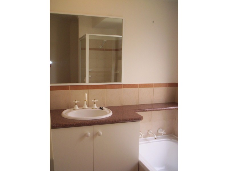 4i Ball Place, Queens Park WA 6107