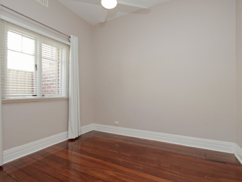 122 Stuart Street, Inglewood WA 6052