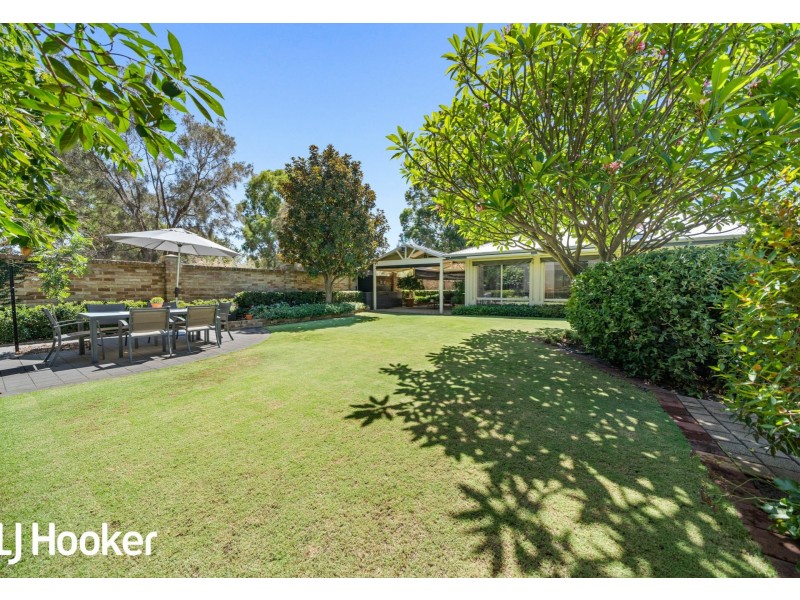 8 Casuarina Court, Canning Vale WA 6155