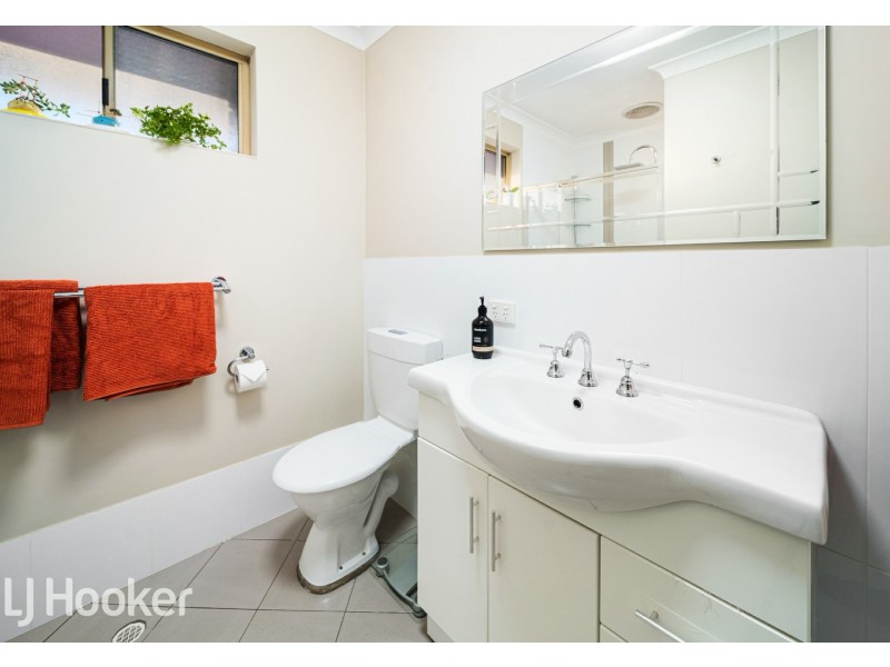 9/12 King George Street, Victoria Park WA 6100