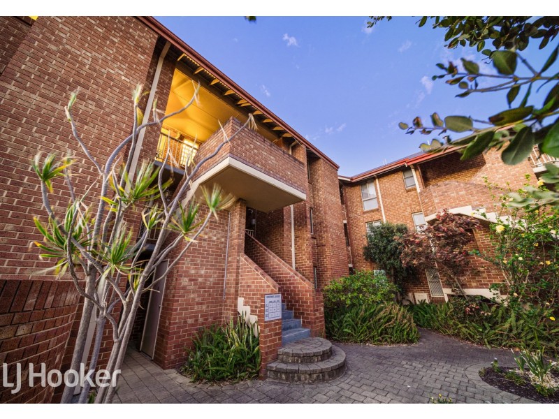 9/12 King George Street, Victoria Park WA 6100