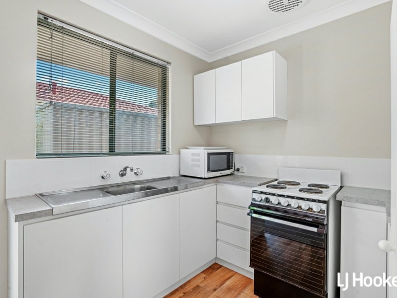 2/106 Carnarvon Street, East Victoria Park WA 6101