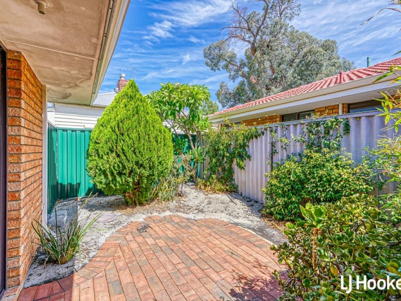 2/106 Carnarvon Street, East Victoria Park WA 6101