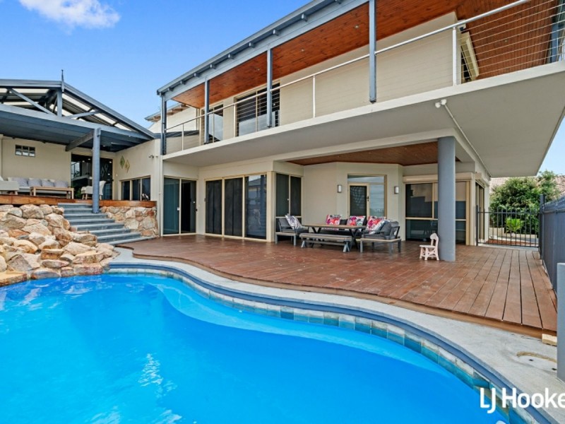 447 Riverton Drive East, Riverton WA 6148