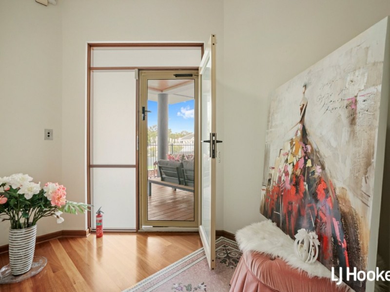 447 Riverton Drive East, Riverton WA 6148