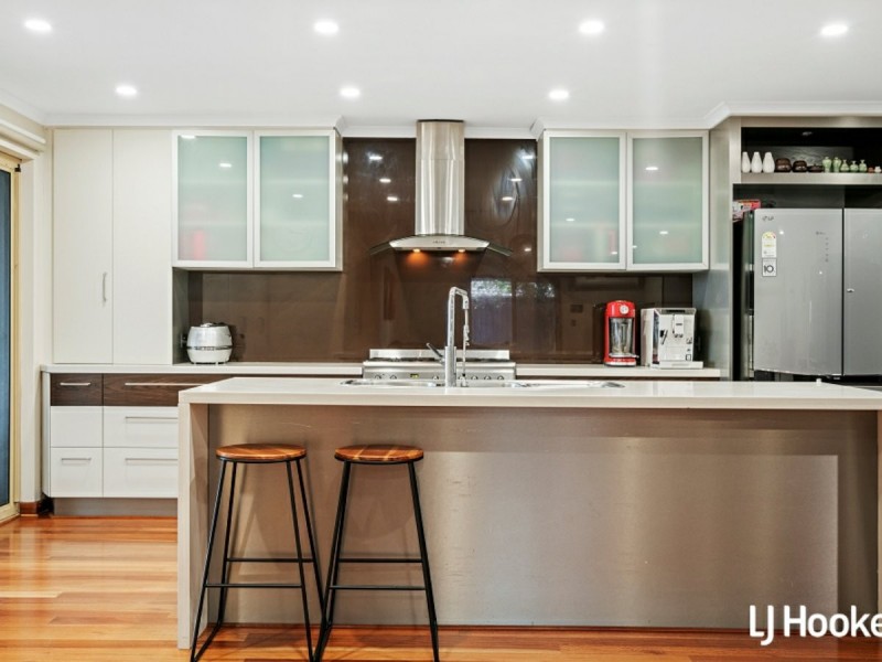 447 Riverton Drive East, Riverton WA 6148