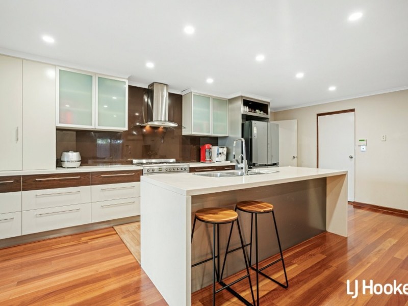 447 Riverton Drive East, Riverton WA 6148