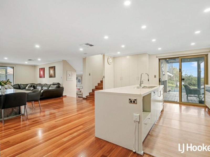 447 Riverton Drive East, Riverton WA 6148