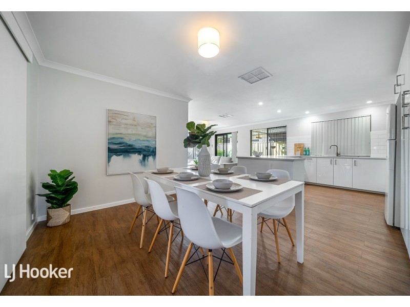 13 Mannix Pass, Queens Park WA 6107