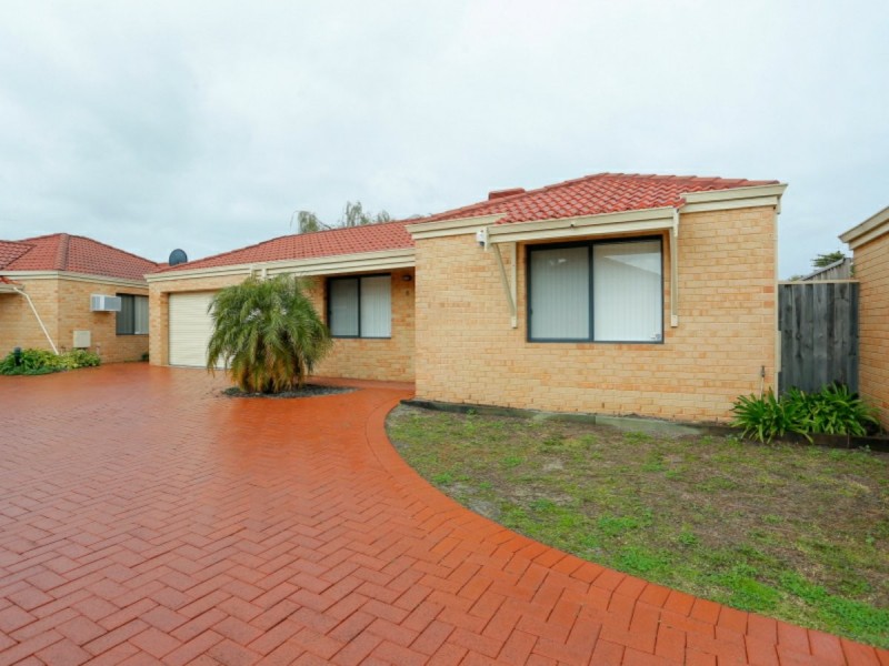 8/14 Stephen Street, Queens Park WA 6107