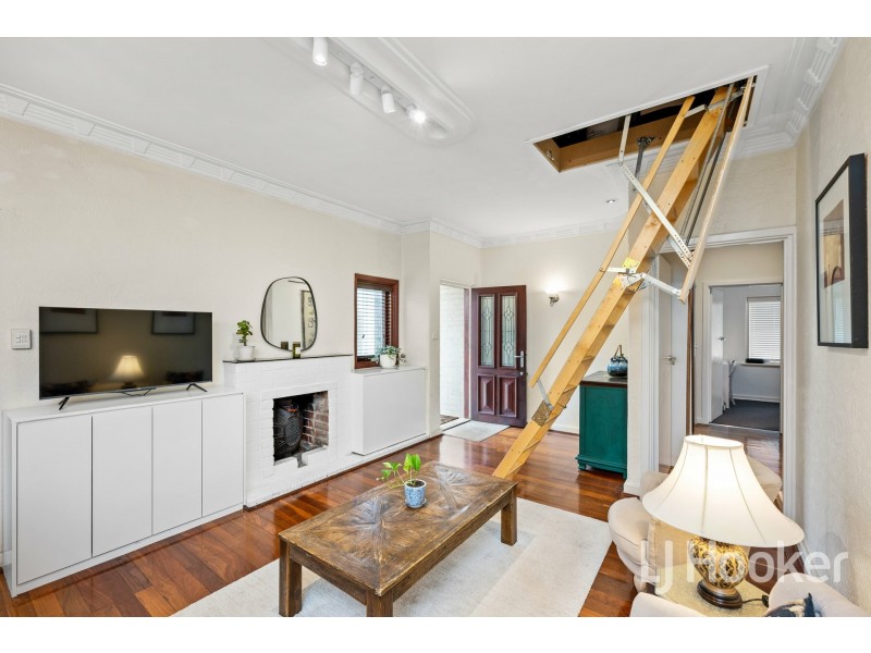 1/140 Gwenyfred Road, Kensington WA 6151