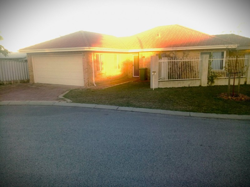 2/2 Cueesun Court, Redcliffe WA 6104