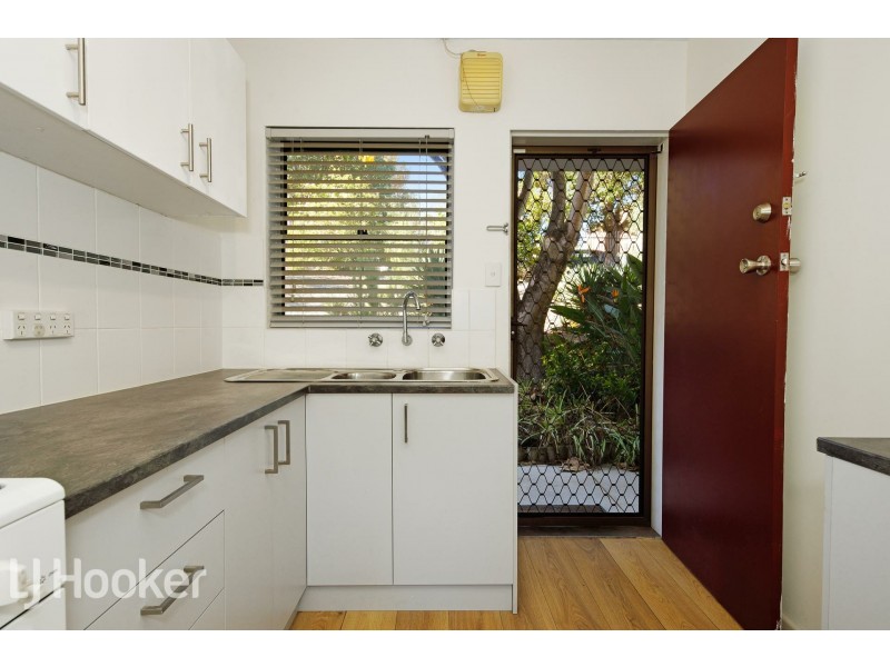 4/17 King George Street, Victoria Park WA 6100