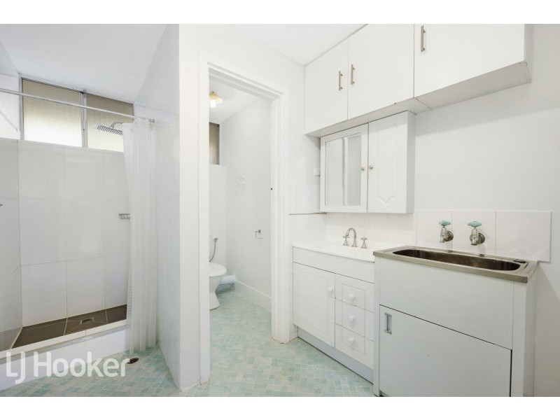 4/17 King George Street, Victoria Park WA 6100