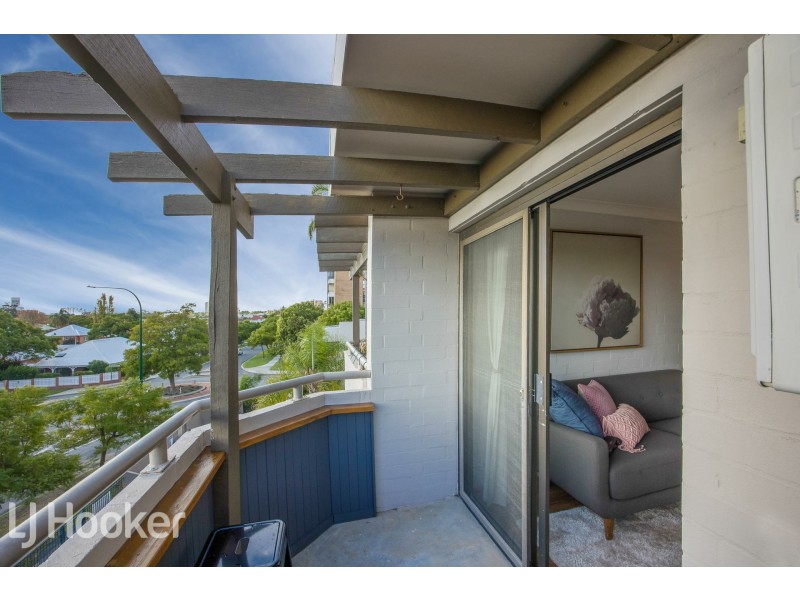 16/105 Washington Street, Victoria Park WA 6100