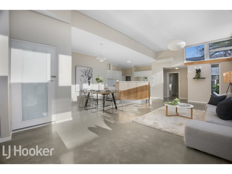 31 Walpole Street, St James WA 6102