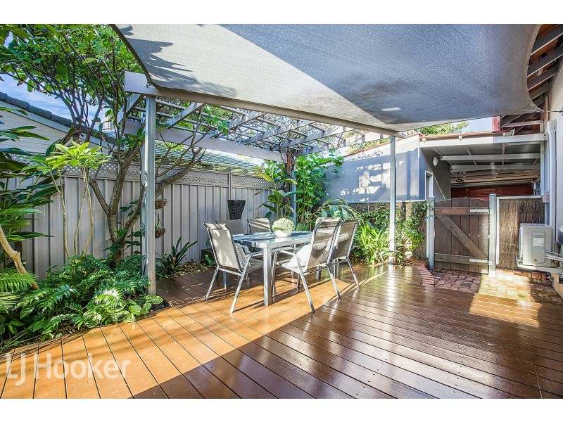 31 Walpole Street, St James WA 6102